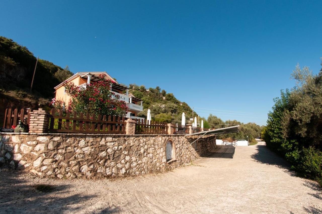 Ithaki Holidays Frínion Buitenkant foto