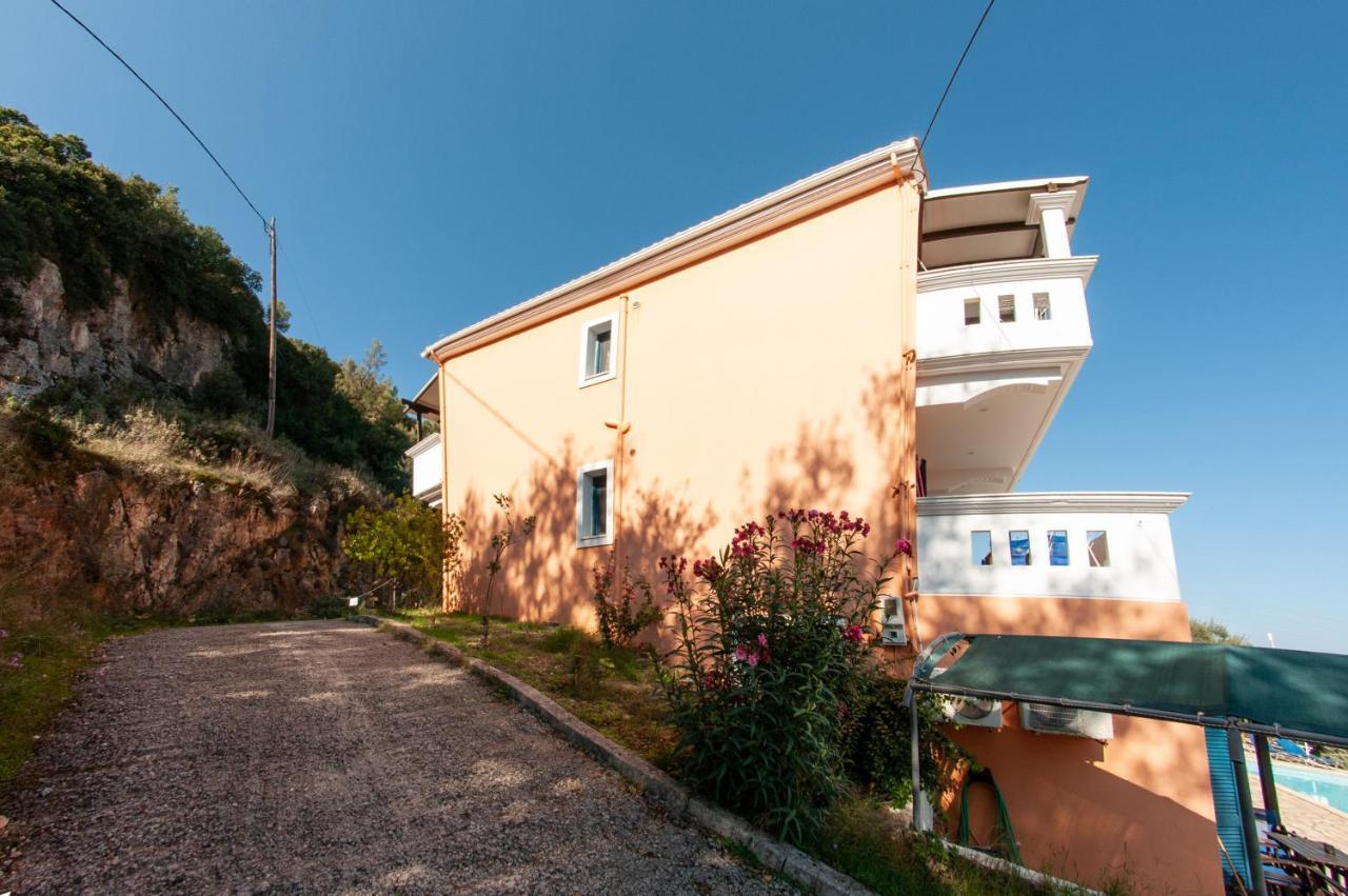 Ithaki Holidays Frínion Buitenkant foto